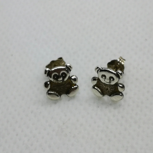 Jewelry - Vintage bear  studs